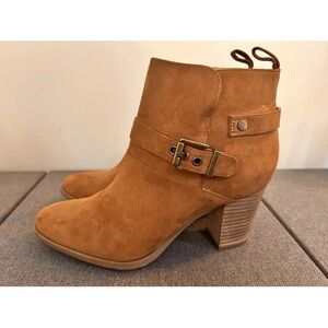 Women’s Franco Sarto Brown Ankle Boots Faux Suede With Heel Size 8.5M NWOT